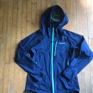 SOLD- Patagonia Women’s Rainshadow Jacket, EUC, sm
